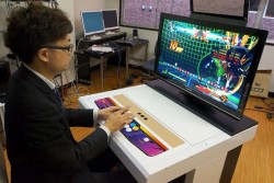 アーケードゲーマーの夢がついに実現 自宅をゲーセンに変える アーケード筐体風 ゲームデスク Xac 1 組み立て 試用レポート