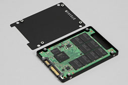 画像ギャラリー No.013のサムネイル画像 / 「SSD 840 EVO」レビュー。SamsungのTLC採用SSD第2弾の特性を徹底的に分析してみる