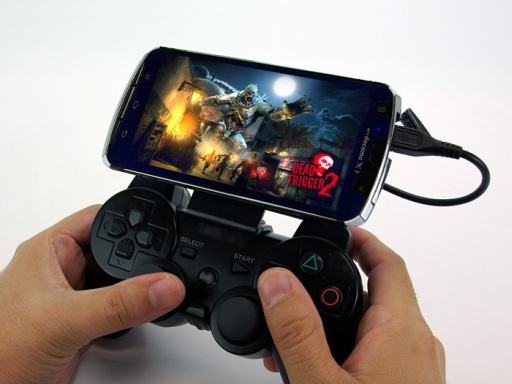 Androidスマホをps3用コントローラにドッキングできるアタッチメントが発売