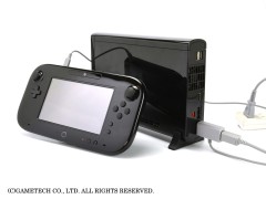 画像ギャラリー No.020のサムネイル画像 / ゲームテック，バッテリー内蔵の新型PS Vita用グリップと，Wii U本体の電源端子からWii U GamePadの充電が可能なケーブル
