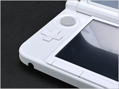 ������#004�Υ���ͥ���/���ݻ��ͤ������3DS LL���ݸ�ե���ब7��10��ȯ�䡣������¦��