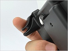 画像ギャラリー No.003のサムネイル画像 / グリップの大きさを大小から選べる3DS LL用アタッチメントが本日発売