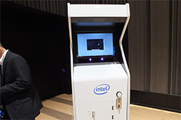 画像ギャラリー No.013のサムネイル画像 / “鮮明な空中映像を手で操作する”技術が現実のものに。Intelの最新技術イベントで体験してみた