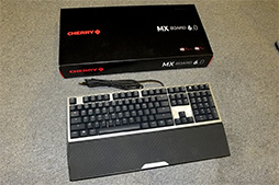 画像集 No.002のサムネイル画像 / ［CES 2015］「Cherry MX」のZF，キー入力の遅延を小さくした高速入力重視の赤軸キーボード「MX Board 6.0」発表