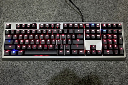 Ces 15 Cherry Mx のzf キー入力の遅延を小さくした高速入力重視の赤軸キーボード Mx Board 6 0 発表