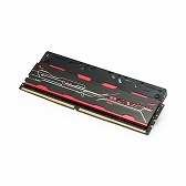 画像ギャラリー No.005のサムネイル画像 / ゲーマー向けと謳われるAVEXIR製DDR4メモリモジュールが発売に
