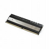 画像ギャラリー No.013のサムネイル画像 / ゲーマー向けと謳われるAVEXIR製DDR4メモリモジュールが発売に
