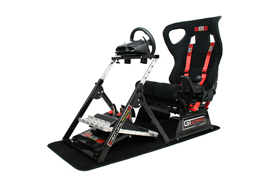 画像ギャラリー No.003のサムネイル画像 / 「競技車両の運転席」を実現するためのスタンド&シートセットが発売。約11万5000円