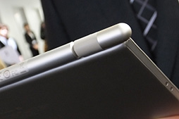 画像ギャラリー No.006のサムネイル画像 / 東芝,12インチ級で世界最軽量約569gの2-in-1 PC「dynaPad N72」を発表。Surface Pro 4のライバルとなるか