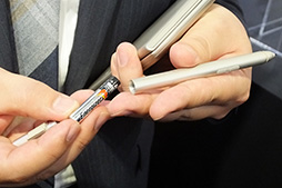 画像ギャラリー No.007のサムネイル画像 / 東芝,12インチ級で世界最軽量約569gの2-in-1 PC「dynaPad N72」を発表。Surface Pro 4のライバルとなるか