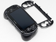 PS Vitaに［L2/R2］ボタンを追加するカバー，待望のPCH-1000対応版を試す。リモートプレイ派は今回もマストバイだ