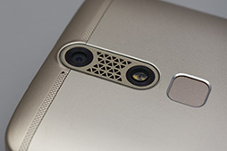 画像ギャラリー No.010のサムネイル画像 / 実勢価格約4万円のミドルクラススマートフォン「AXON mini」レビュー。3Dゲームは厳しいが良好な使い勝手は評価に値する