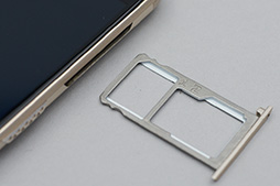 画像ギャラリー No.013のサムネイル画像 / 実勢価格約4万円のミドルクラススマートフォン「AXON mini」レビュー。3Dゲームは厳しいが良好な使い勝手は評価に値する