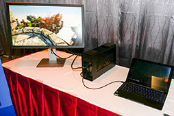 ꡼ No.002Υͥ / COMPUTEXϳդեåܥåǵӸӤThunderbolt 3ܳŪڤɬפʤΤϡMac˺Ѥ뤳ȡ