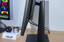 ���������꡼ No.009�Υ���ͥ������ / 4K�����٤䲣Ĺ�磻�ɤˤ���ե�å���졼�Ȥ��Ȥ���äƤ��롣���ѤǸ�����ˡ����ʥϥ�����ɱվ��ǥ����ץ쥤���ݡ���