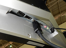 ���������꡼ No.015�Υ���ͥ������ / 4K�����٤䲣Ĺ�磻�ɤˤ���ե�å���졼�Ȥ��Ȥ���äƤ��롣���ѤǸ�����ˡ����ʥϥ�����ɱվ��ǥ����ץ쥤���ݡ���