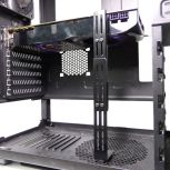 画像ギャラリー No.010のサムネイル画像 / 長尾製作所,大型グラフィックスカードの安定保持用ステイを発売。大小2種