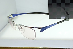 画像ギャラリー No.011のサムネイル画像 / 国産ゲーマー向け眼鏡「G-SQUARE」にFPS向けと格闘ゲーム向けの新レンズが登場。普段使いにも適した新フレームも来年に