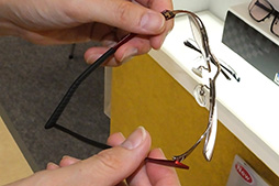 画像ギャラリー No.012のサムネイル画像 / 国産ゲーマー向け眼鏡「G-SQUARE」にFPS向けと格闘ゲーム向けの新レンズが登場。普段使いにも適した新フレームも来年に