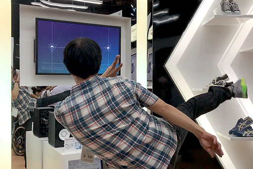 ���������꡼ No.010�Υ���ͥ������ / ���ޥۤ䥲����ѥåɤ��鷤�Υ��󥽡���ˤޤ���¢�� ���������Ӥ˻Ȥ��륻�󥵡��ǥХ������CEATEC JAPAN 2016�פǥ����å�