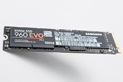 画像集 No.002のサムネイル画像 / 「SSD 960 EVO」レビュー。TLC NANDフラッシュメモリ採用SSDとしては，安定した高性能を誇る