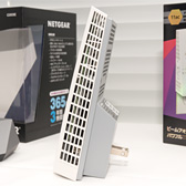 画像ギャラリー No.013のサムネイル画像 / NETGEAR,国内初と謳う11ad対応のゲーマー向け無線LANルーター「Nighthawk X10 R9000」を発表。11ac Wave2対応のエクステンダも