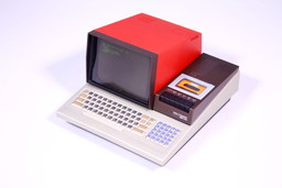 画像集#007のサムネイル/「MZ-80C」が4分の1スケールのRaspberry Piマシンとして復活。当時26万8000円だったマシンが1万9800円で手に入る