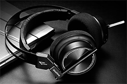 ���������꡼ No.005�Υ���ͥ������ / �إåɥե�����Τ���1MORE��Υ����ޡ������إåɥ��åȡ�Spearhead VR�פ���������ॷ�祦2017���о�ͽ��