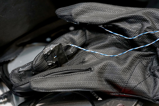 画像ギャラリー No.005のサムネイル画像 / 次に来るフィードバック技術は「温度」? VR用途に使える温覚&触覚技術をCEATEC 2017で体験してみた