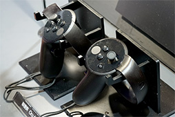 画像ギャラリー No.013のサムネイル画像 / 次に来るフィードバック技術は「温度」? VR用途に使える温覚&触覚技術をCEATEC 2017で体験してみた