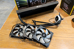画像ギャラリー No.007のサムネイル画像 / Corsair,白い筐体のミドルタワーPCケースや新型簡易液冷クーラーなど,世界初公開の新製品を披露