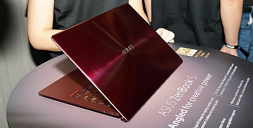 ꡼ No.016 | COMPUTEX 2018ASUSåѥåɤ꡼ˤʤäZenBook Proʤʤɤȯɽ