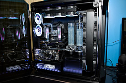 ꡼ No.004 | COMPUTEXΤǽ30kgѤۿ2ΥޥܡɤܤĶ緿Υȥ꡼ޡPCCorsairʵ