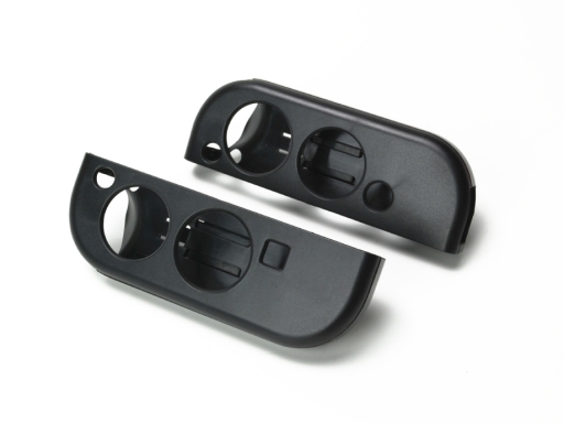 画像ギャラリー No.002のサムネイル画像 / 左右のJoy-Conを片手で操作できるようにするマウントアダプターがゲームテックから発売