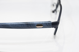 画像ギャラリー No.011のサムネイル画像 / 「ゲーマー向けメガネ」はこれからどれくらい出てくるのか。国際メガネ展を歩く