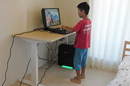 電動で高さ調整可能なスタンディングデスク「FlexiSpot E3」レビュー