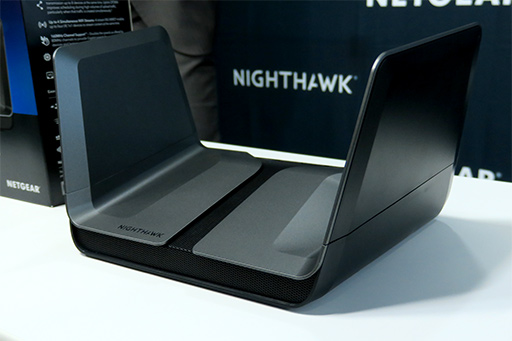 画像集#002のサムネイル/NETGEAR，「Wi-Fi 6」対応で最大4.8Gbpsの通信が可能な無線LANルーター「Nighthawk AX8」を発表