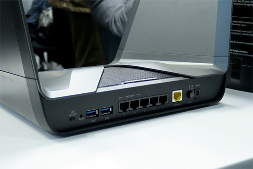 画像ギャラリー No.005のサムネイル画像 / NETGEAR,「Wi-Fi 6」対応で最大4.8Gbpsの通信が可能な無線LANルーター「Nighthawk AX8」を発表