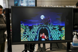 画像ギャラリー No.008のサムネイル画像 / セガフェス会場でメガドライブ ミニの「バンパイアキラー」をプレイ。「セガサターン巨大コントローラー」も試遊してきた