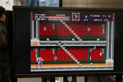 画像ギャラリー No.011のサムネイル画像 / セガフェス会場でメガドライブ ミニの「バンパイアキラー」をプレイ。「セガサターン巨大コントローラー」も試遊してきた