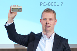 画像ギャラリー No.009のサムネイル画像 / 「PC-8001」を再現した超小型PC「PasocomMini PC-8001」が正式発表。500台限定の40周年記念ノートPCに同梱