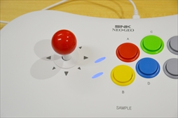 画像集#015のサムネイル/「NEOGEO Arcade Stick Pro」の使用方法とプレイフィールを紹介。NEOGEO格ゲー20タイトルが収録されたアーケードスティック