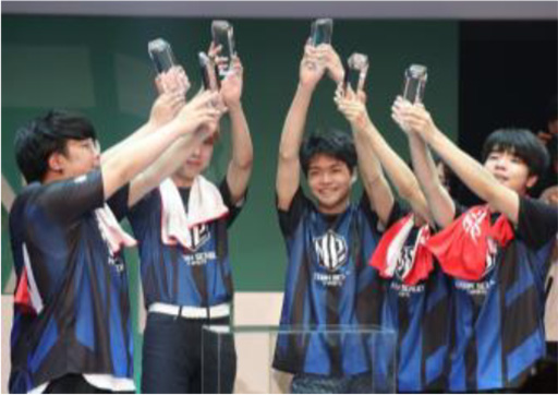 画像ギャラリー No.002のサムネイル画像 / N高eスポーツ部,ユニットコムおよびフェルマーとスポンサー契約を締結