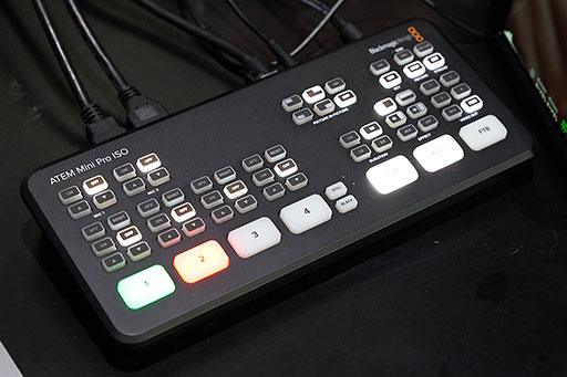 画像ギャラリー No.009のサムネイル画像 / プロチームはもちろん,ゲーマー個人でも作れるオーダーメイドのキーボードやユニフォームをeスポーツ関連展示会で見てきた