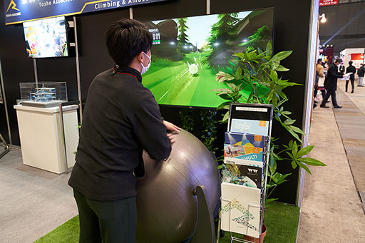 画像ギャラリー No.011のサムネイル画像 / プロチームはもちろん,ゲーマー個人でも作れるオーダーメイドのキーボードやユニフォームをeスポーツ関連展示会で見てきた