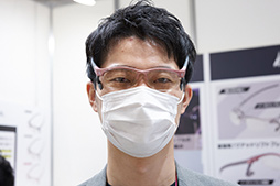 画像ギャラリー No.006のサムネイル画像 / 国際メガネ展「IOFT 2021」で,鼻当てのないゲーマー向けメガネとセンサー内蔵スマートグラスがゲーマーにお勧め