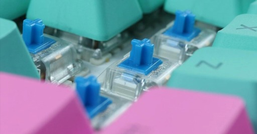 画像ギャラリー No.015のサムネイル画像 / キースイッチを交換できるMatrix Keyboardsのゲーマー向け小型キーボードを国内発売