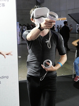 ꡼ No.005Υͥ / TGS2022VRΥܥǥġOWO Haptic Gaming SystemפǡƤ̤ʥդʢͤɤ봶ФθƤ