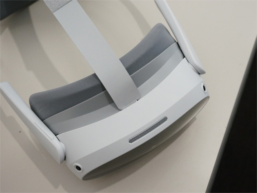 画像ギャラリー No.002のサムネイル画像 / PCでも単体でも使える軽量VR HMD「Pico 4」の予約受付がスタート。パンケーキ型レンズ採用による小型化で装着しやすい