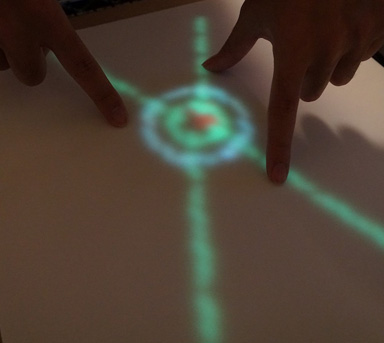 画像ギャラリー No.008のサムネイル画像 / コーラや黒板消しでゲームをプレイ。ちょっと変わったコントローラを体験できるイベント「make.ctrl.Japan4」が10月29日と30日に開催